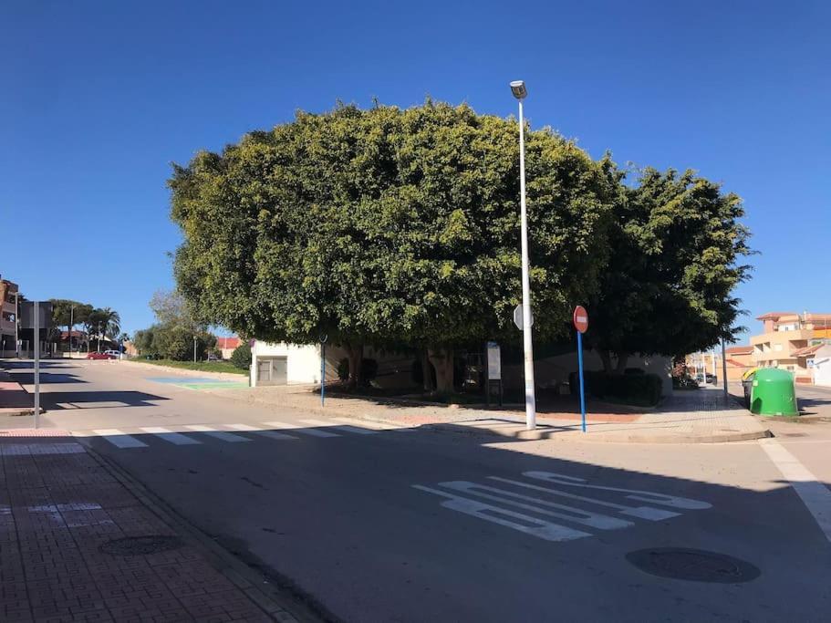 Apartamento En Los Nietos Con Piscina Comunitaria. Esterno foto