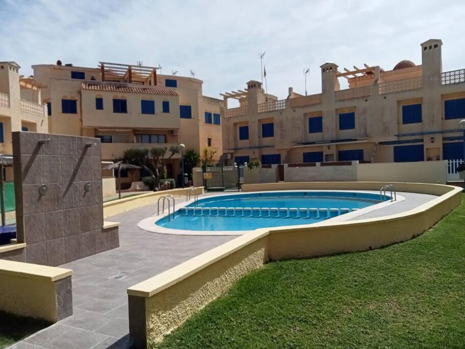 Apartamento En Los Nietos Con Piscina Comunitaria. Esterno foto